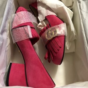 Gucci kid scamosciato pump hot pink